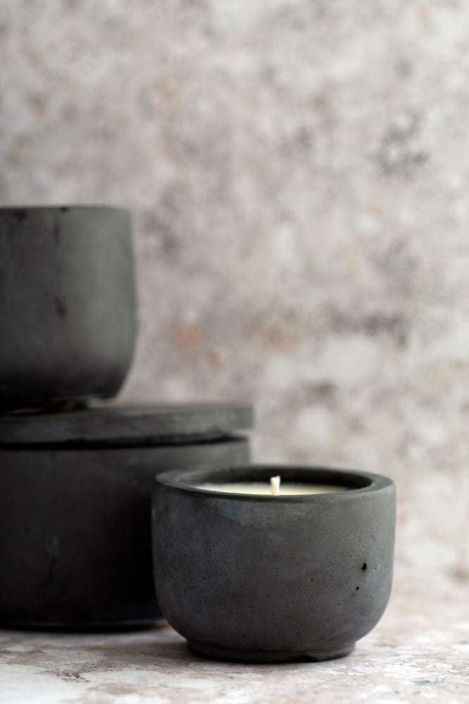 Black Concrete | 8 oz. Curved Candle Pot with Lid